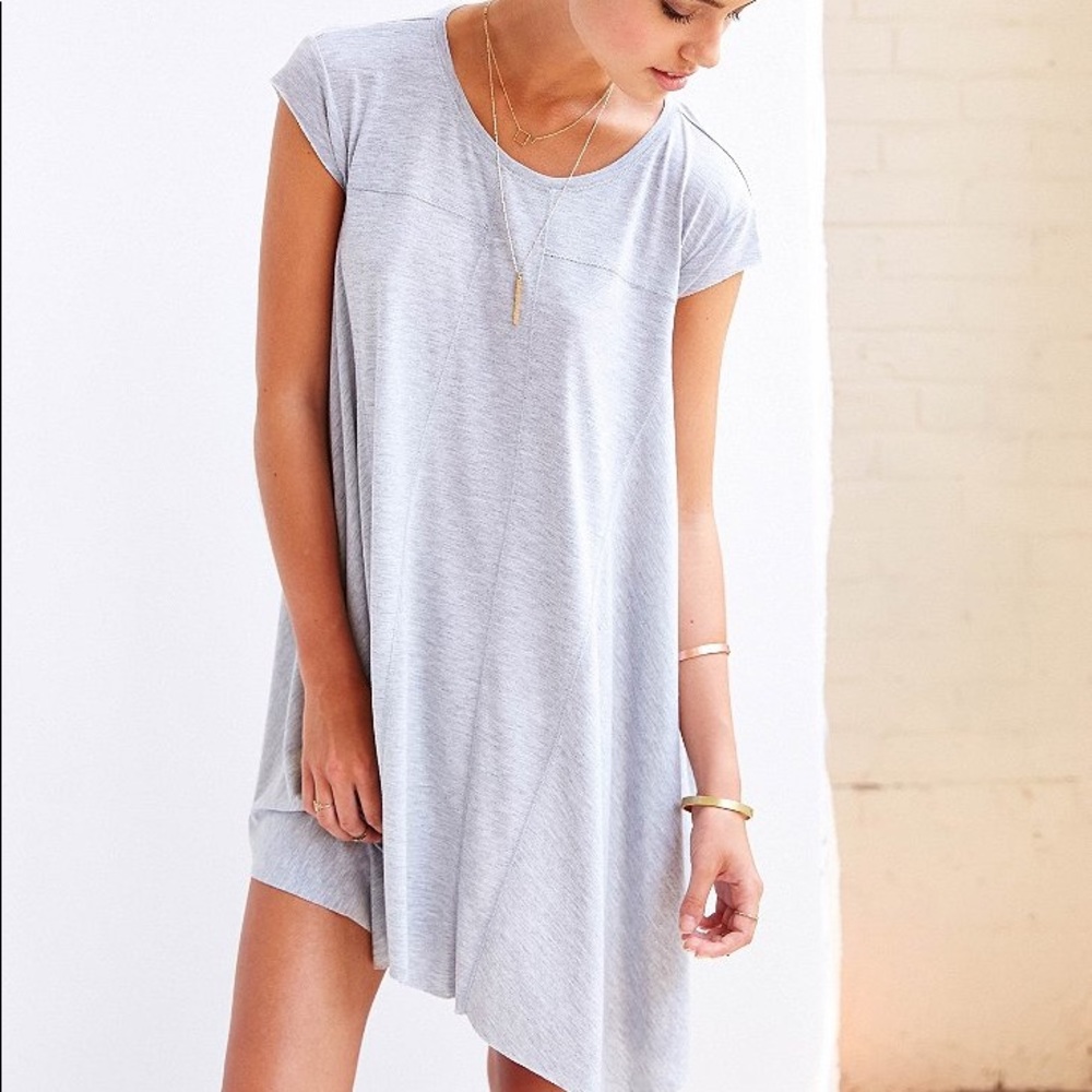 gray t-shirt dress!