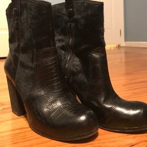 Used Vince Camuto booties