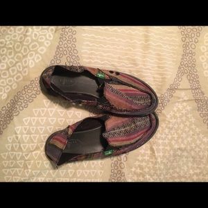 Sanuk shoes