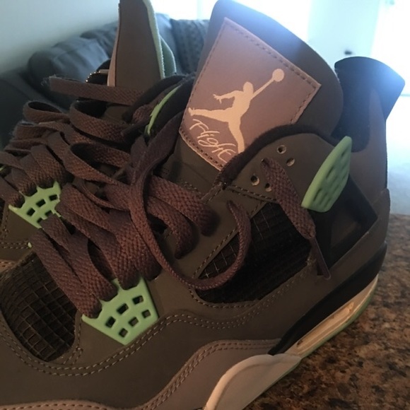 Air Jordan Other - Air Jordan IV - 'Green Glow'