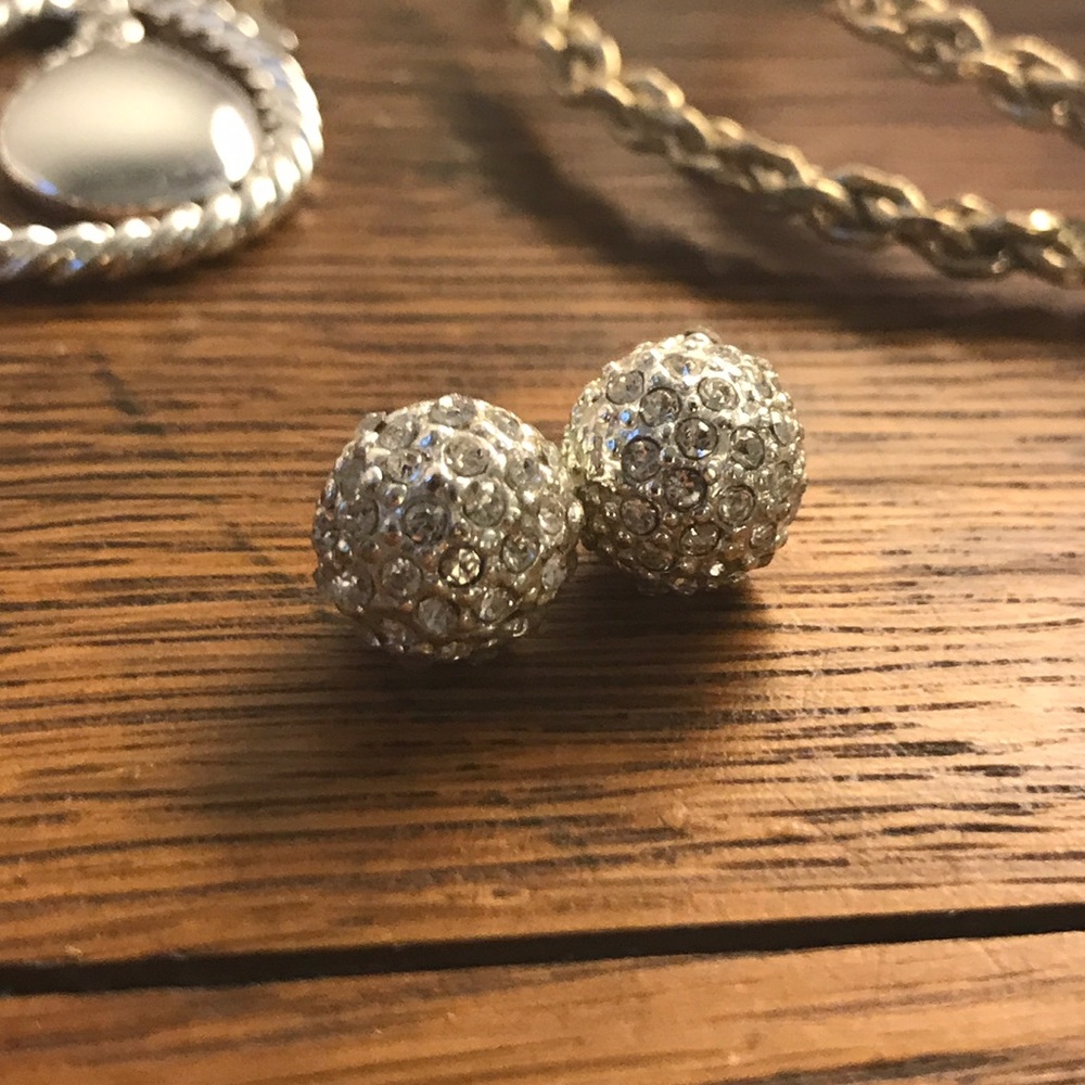 Stone studs