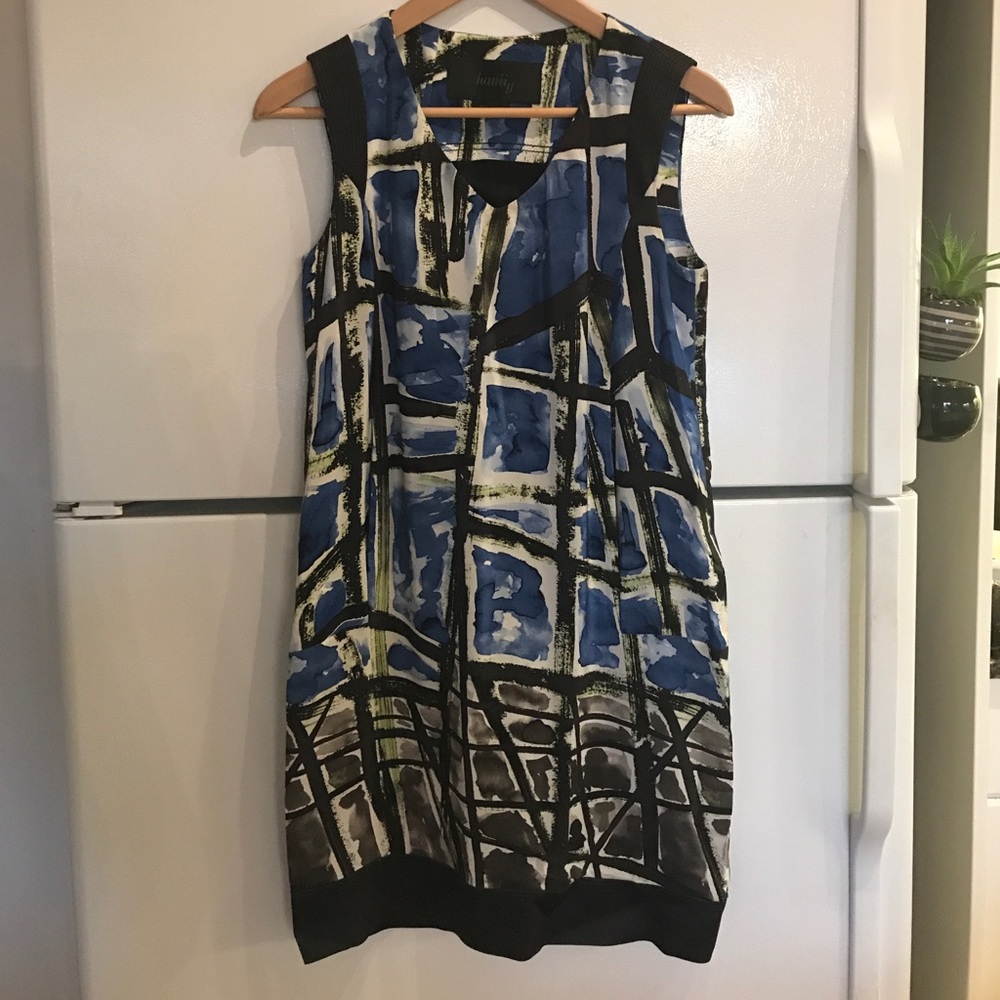Hanni Y 100% Silk Dress. Pockets. Lining. Size 42.