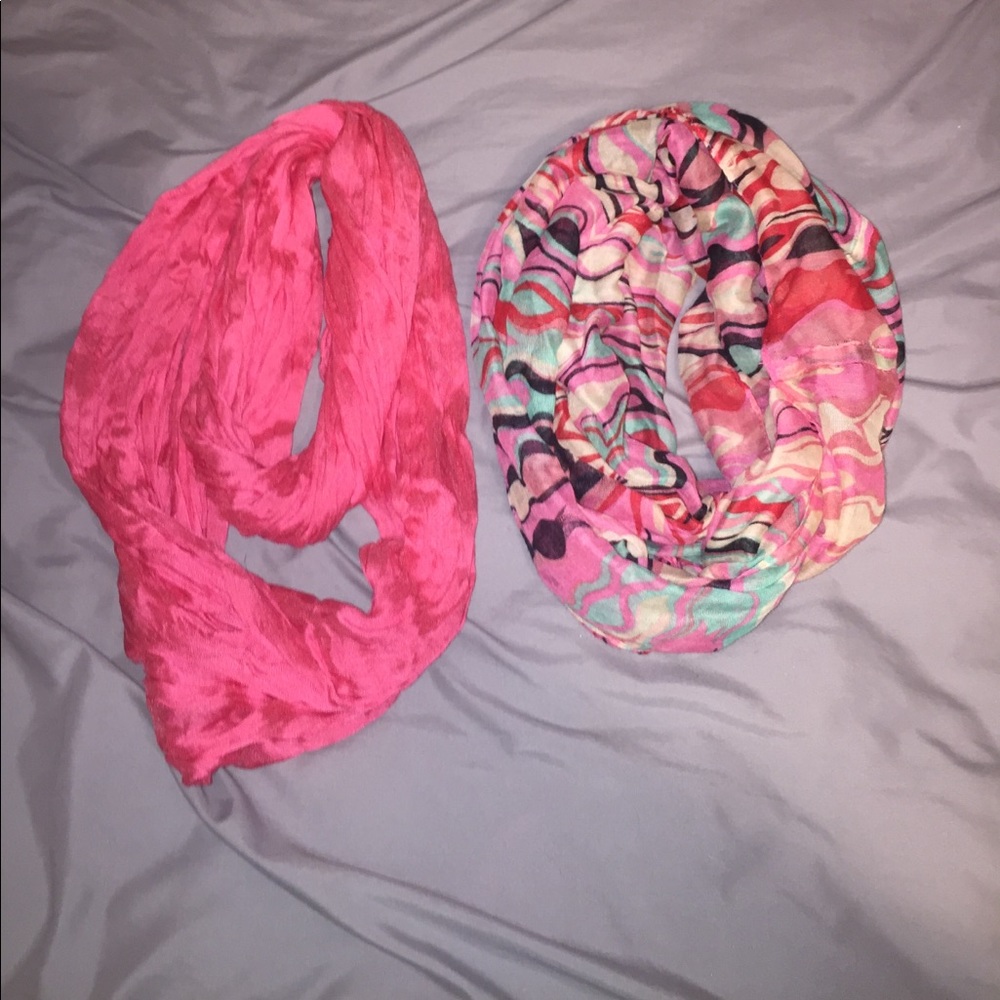 2 infinity scarves!