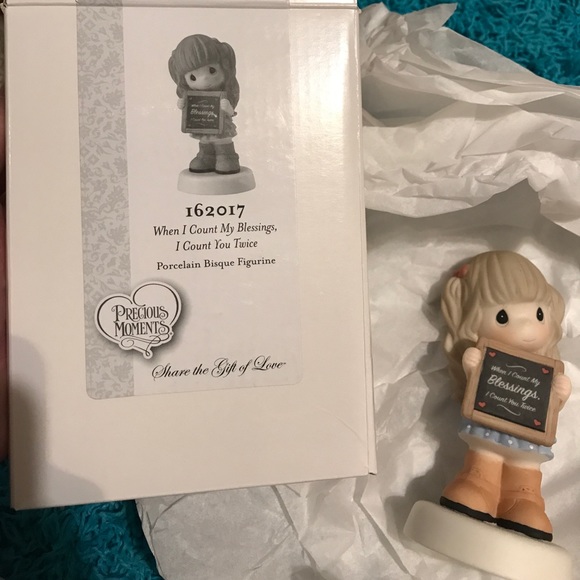 Precious Moments Figurine - Picture 2 of 2