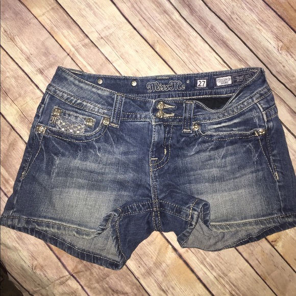 Miss Me shorts size 27 - Picture 2 of 5