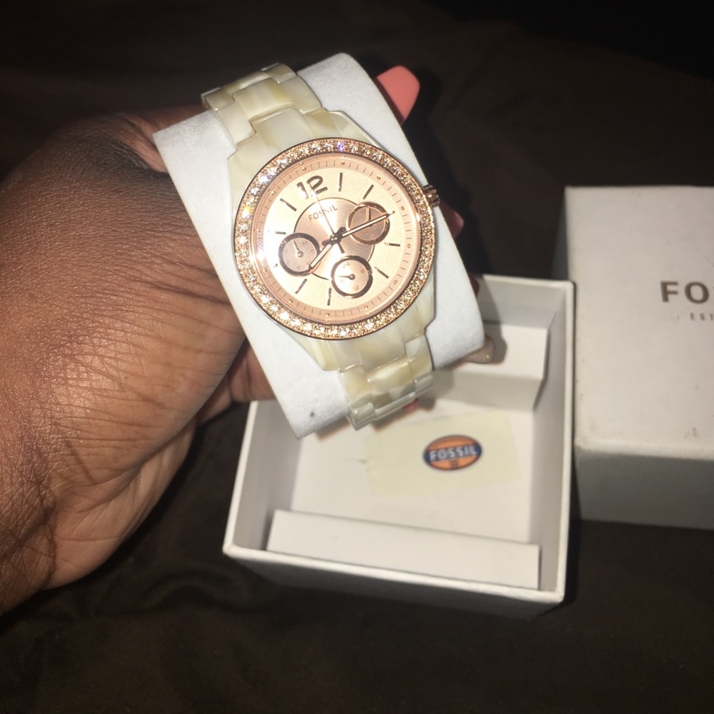 Ladies FOSSIL Watch😍