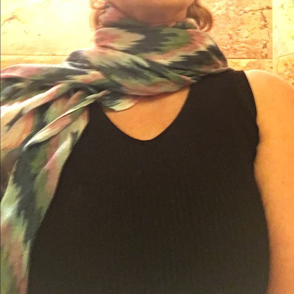 Scarf - Picture 4 of 4