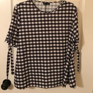 Black and white gingham print blouse