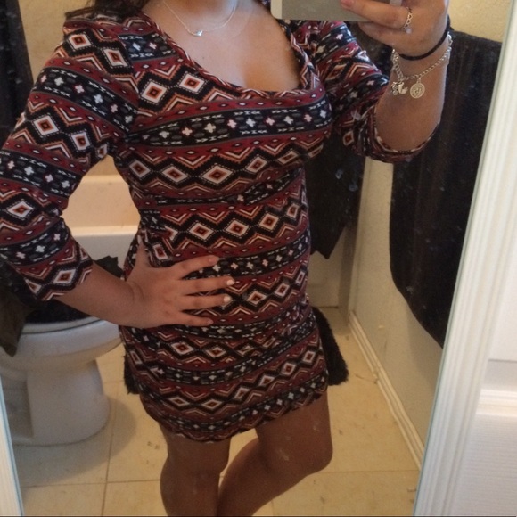 Tribal print bodycon mini dress - Picture 4 of 4