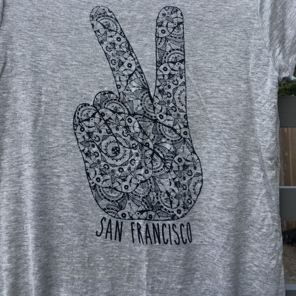 San Francisco ✌️ super soft fringe tee - Picture 2 of 3