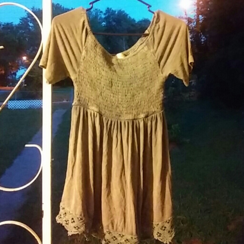 Olive green top ALTARD STATE !!