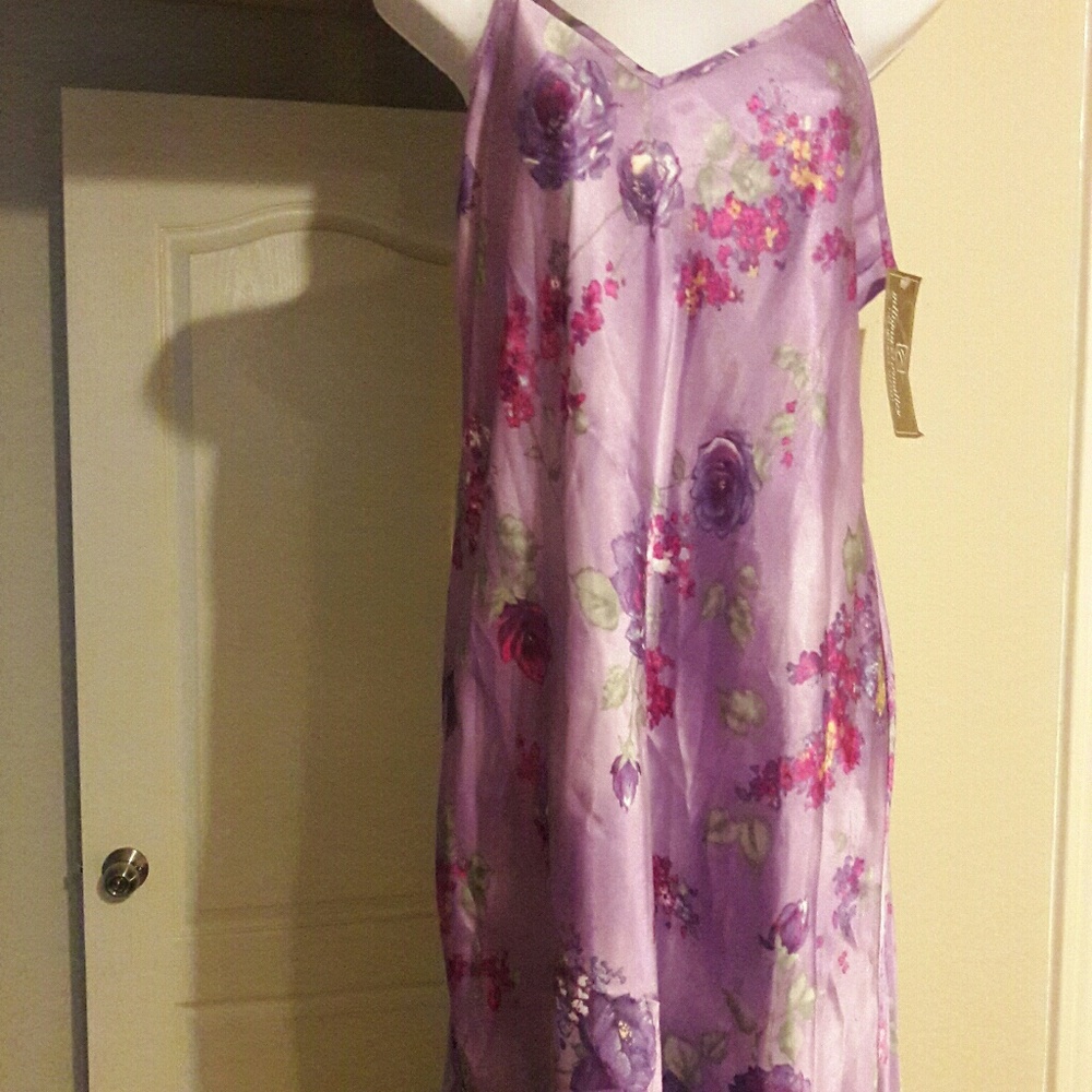 Ladies night gown