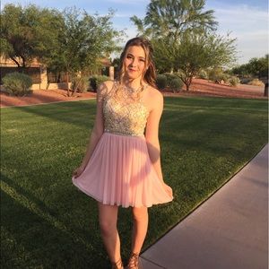 Meet your Posher, Laurel