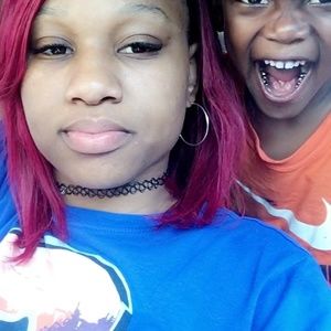 Meet your Posher, Antonia