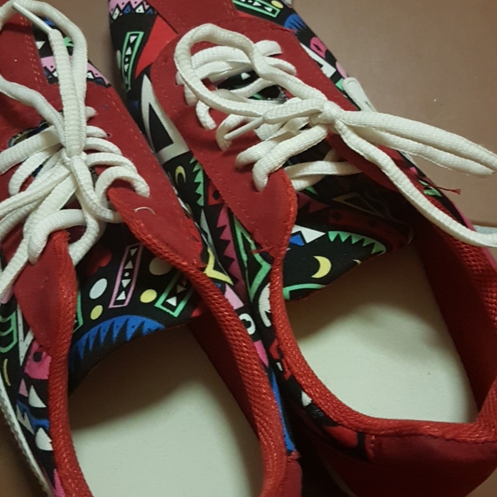Sneaker - Picture 4 of 4