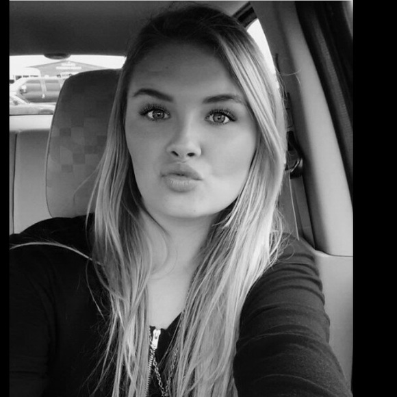 Meet your Posher, Julia - Picture 1 of 1