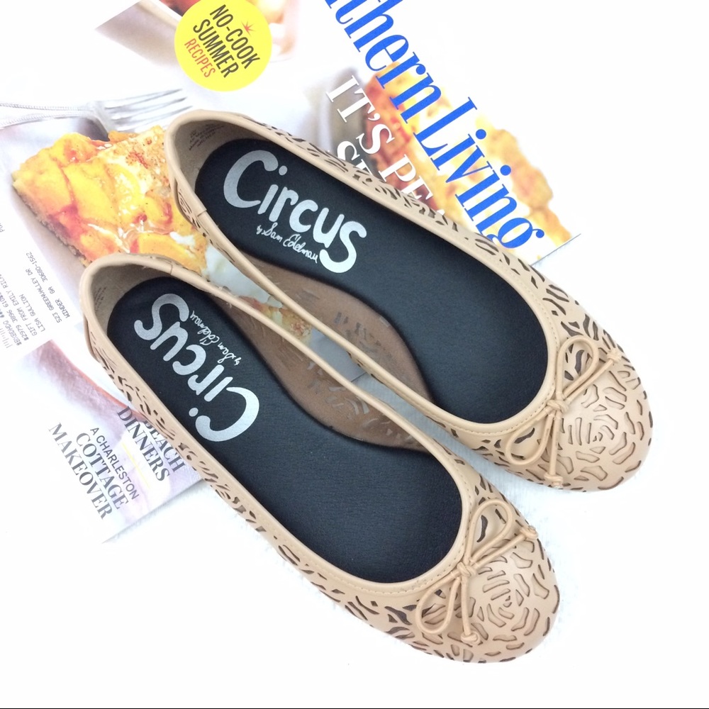Sam Edelman Circus Tan Cut out Floral cute Flats