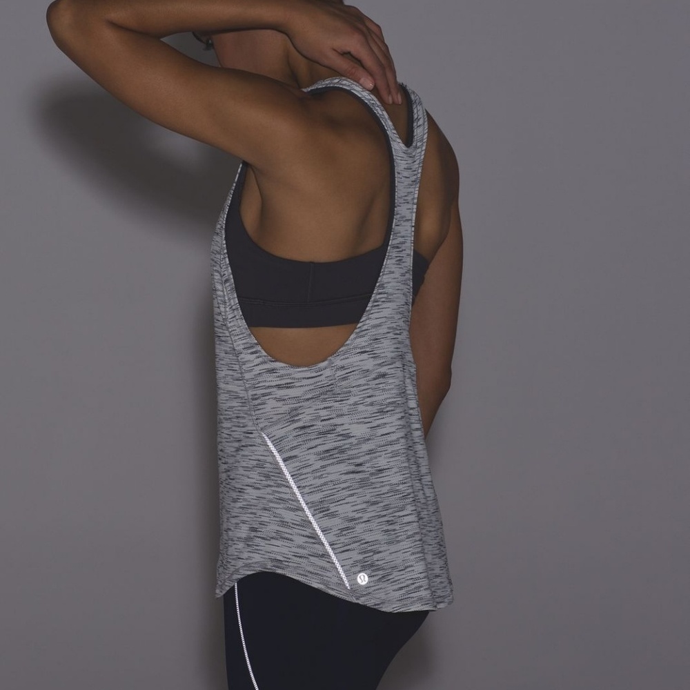Lululemon on track tank