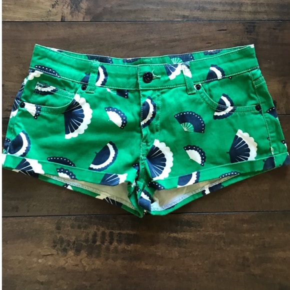 Topshop Pants - Topshop Moto Fan Print Cuffed Short Shorts