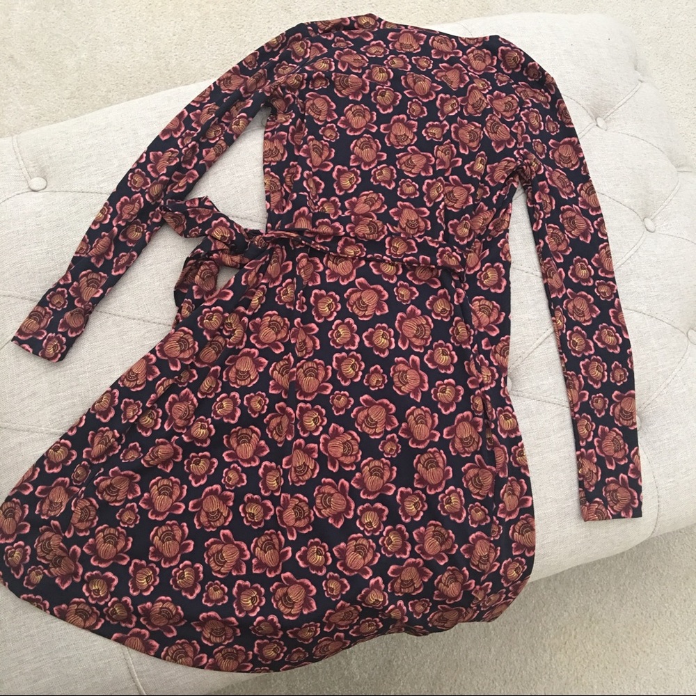 🌟🌷Host Pick Ann Taylor Floral Wrap Dress Petite - Picture 3 of 5