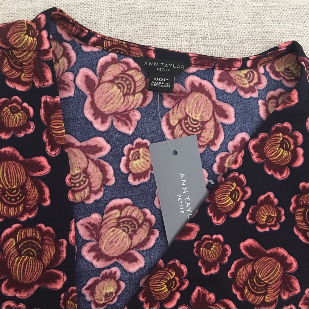🌟🌷Host Pick Ann Taylor Floral Wrap Dress Petite - Picture 4 of 5