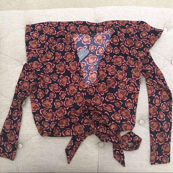 🌟🌷Host Pick Ann Taylor Floral Wrap Dress Petite - Picture 2 of 5