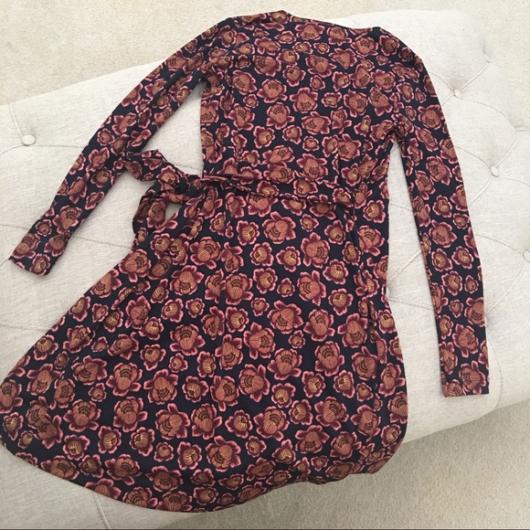 🌟🌷Host Pick Ann Taylor Floral Wrap Dress Petite - Picture 3 of 5