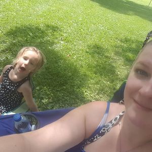 Meet your Posher, Elaine