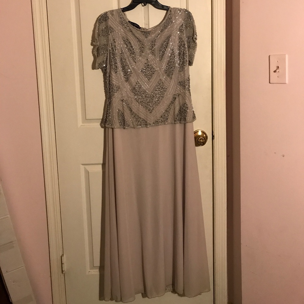 Elegant night gown with silver sequins and beads