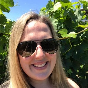 Meet your Posher, Courtney