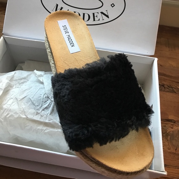 Steve Madden Avid Sandals - Picture 2 of 8