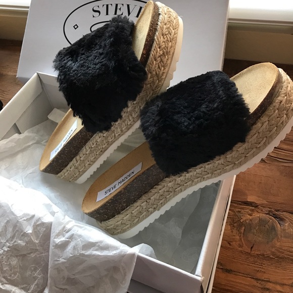 Steve Madden Avid Sandals - Picture 3 of 8