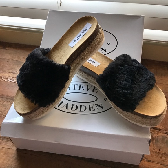 Steve Madden Avid Sandals - Picture 5 of 8