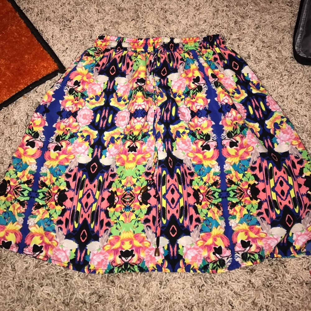 Pattern skirt