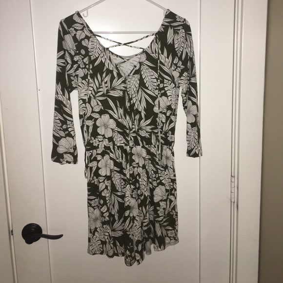Army green floral romper. Never worn. - Picture 1 of 3