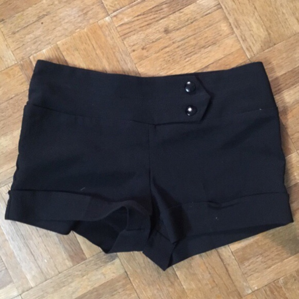 Agaci black shorts