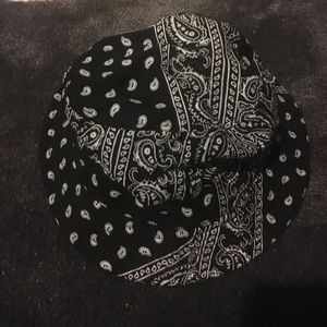 Paisley Black and White Reversable Bucket Hat
