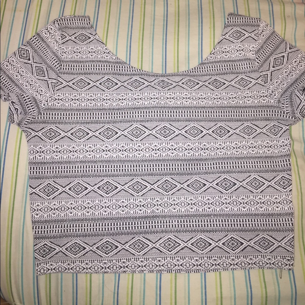 Patterned Crop Top✨
