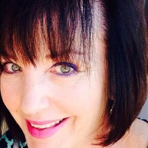 Meet your Posher, Lauri