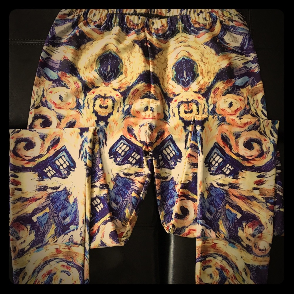 🌺B3G1🌺Calling all Whovians! NEW Tardis leggings