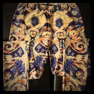 🌺B3G1🌺Calling all Whovians! NEW Tardis leggings