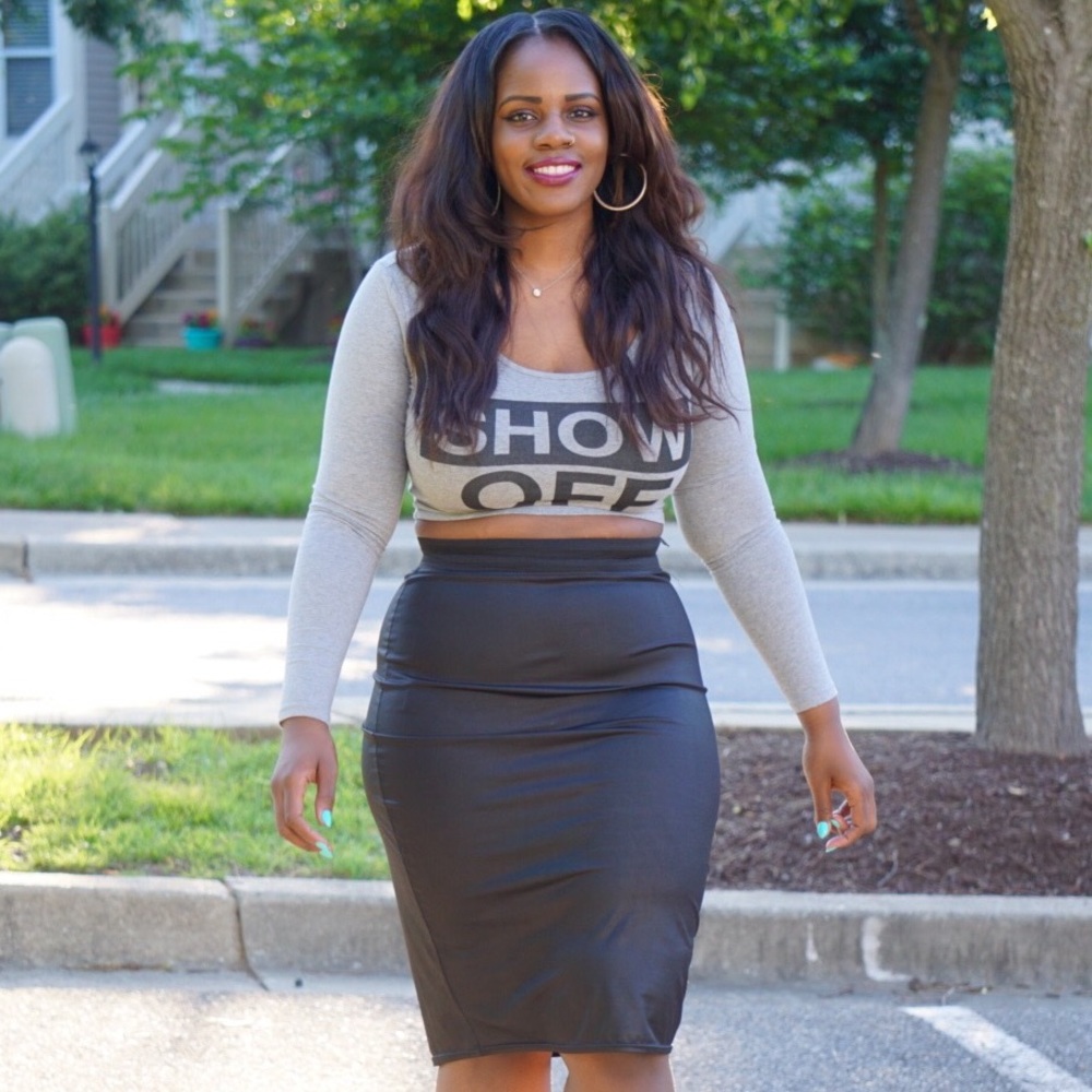 Showstopper crop shirt  with bodycon midi skirt