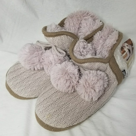 Muk Luks Shoes - MUKLUKS *nwt* Sz Med (7-8) Lavender Slippers