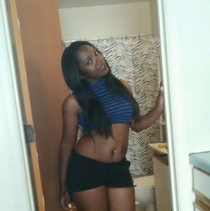 Meet your Posher, Cortney