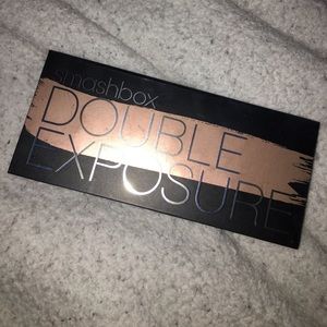 Double exposure eyeshadow pallet