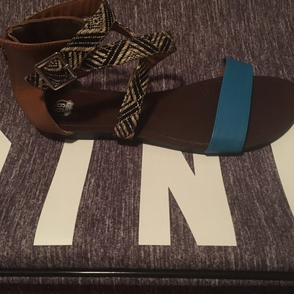 Sandals - Picture 2 of 2