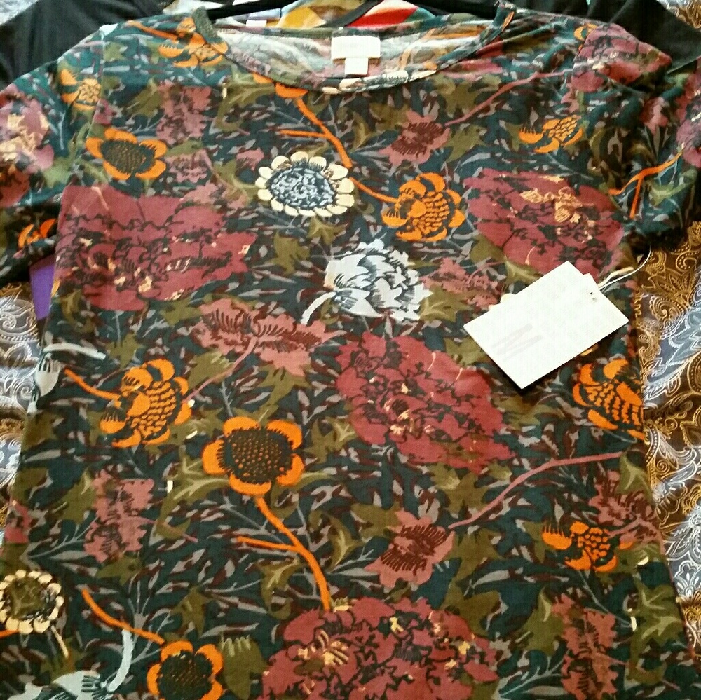 Lularoe julia medium