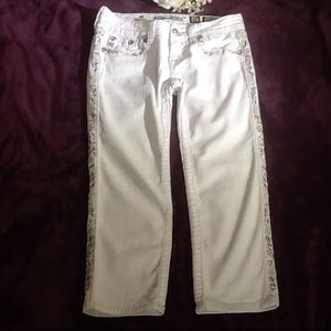 Miss Me CLEARANCE FIRM Capris Sz 25 White Floral