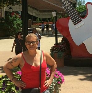 Meet your Posher, Rosa