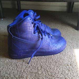 Women's blue Nike air forces size 7.5